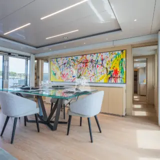 ROCCO - MAIN DECK SALON