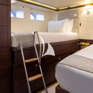 RADIANCE - Twin cabin