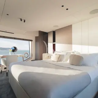 FIRST HORIZON
