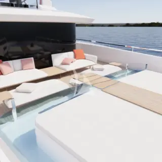 LULUS - Upper deck pool