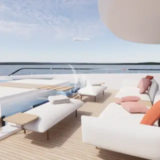 LULUS - Upper deck pool