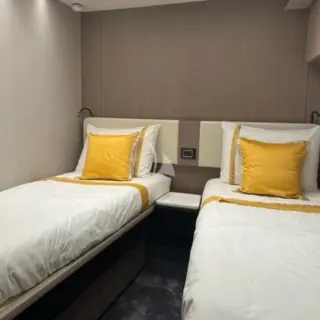 SOLSTICE - Twin Cabin