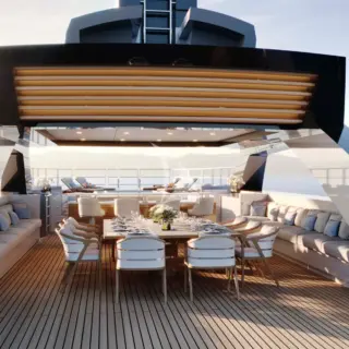 QU2 - Sundeck Dining