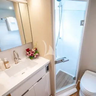 NAILED IT - Twin guest cabin en suite 