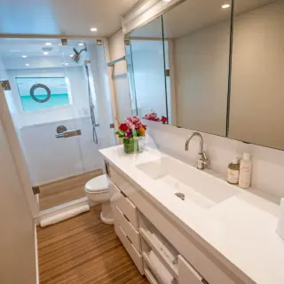NAILED IT - VIP guest cabin en suite 