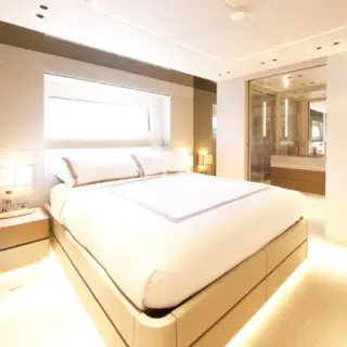WHITE STAR - Starboard Aft Cabin