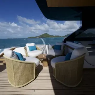 WHITE STAR - Sundeck Lounge