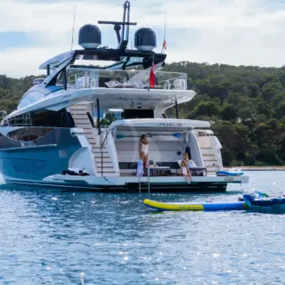 LADY B II - Image 12