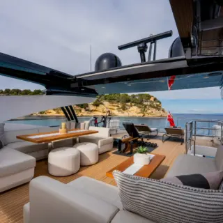 LADY B II - Image 15