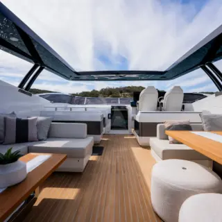 LADY B II - Image 16