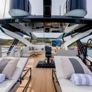 LADY B II - Image 14