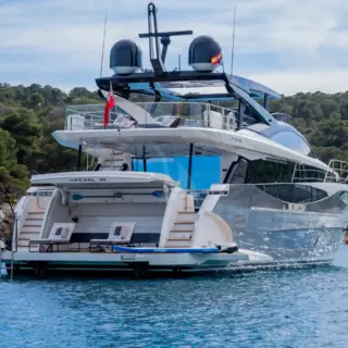 LADY B II - Image 13