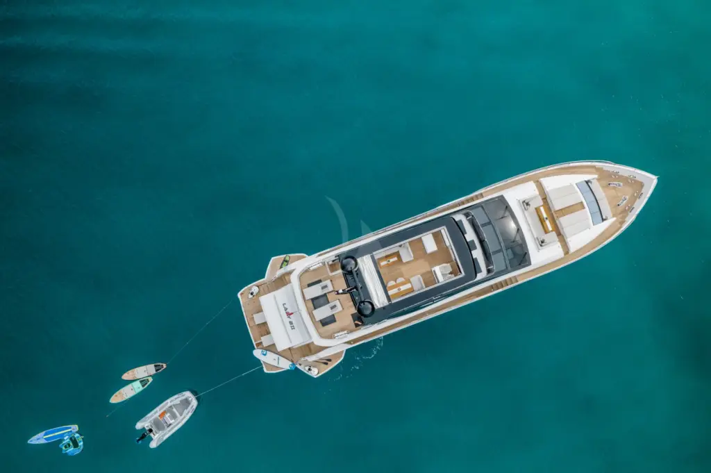 LADY B II - Image 5