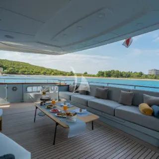 VALENTINA II - Aft deck 