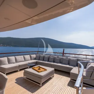 VALENTINA II - Upper deck 