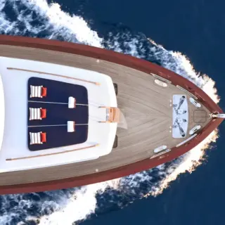 THE GENTLEMAN - Aerial