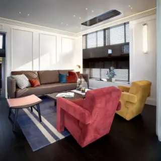 THE GENTLEMAN - Main Salon