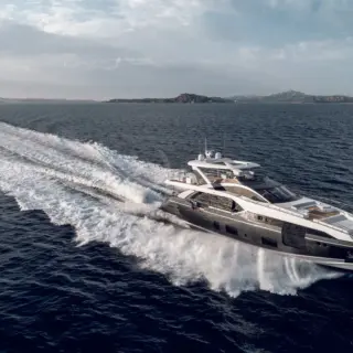 Underway - image courtesy of Azimut and the Grande 27M model. ASR photography coming soon