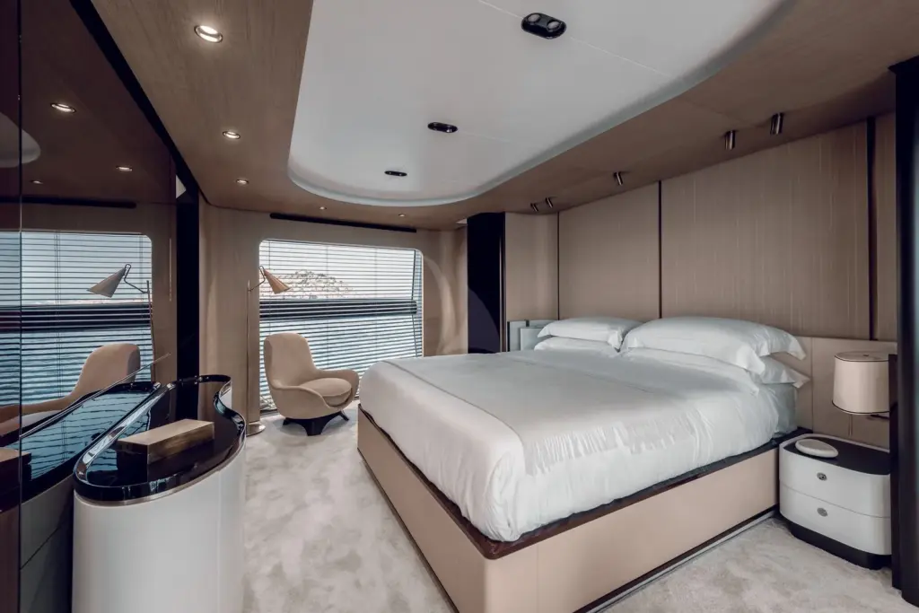 Main deck master cabin - image courtesy of Azimut and the Grande 27M model. ASR photography coming soon