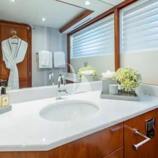 NO SHORTCUTS - Twin Ensuite