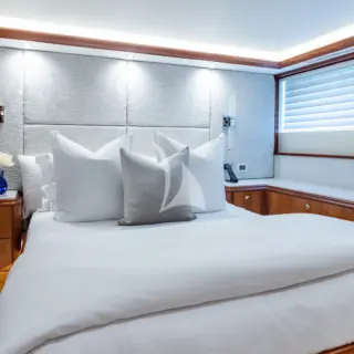 NO SHORTCUTS - Port Queen Stateroom