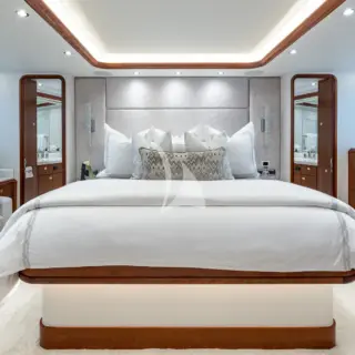 NO SHORTCUTS - Master King Stateroom