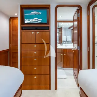 NO SHORTCUTS - Twin Stateroom