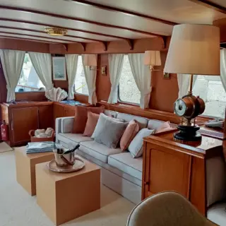 FIVE ANGELS - Classic furnishings