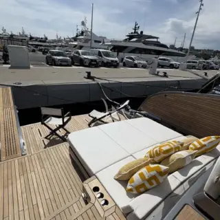 LADY C II - Image 13