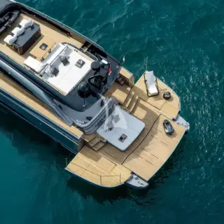 LADY C II - Image 1