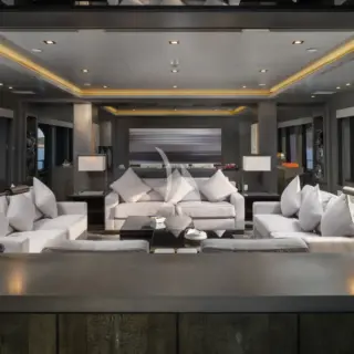 SMOOTH OPERATOR - Saloon