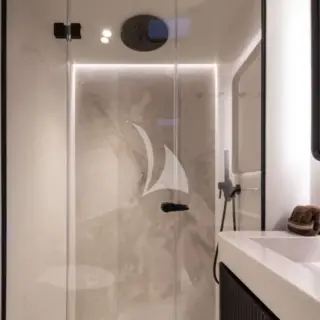 A-PLAN VIP Double cabin ensuite bathroom