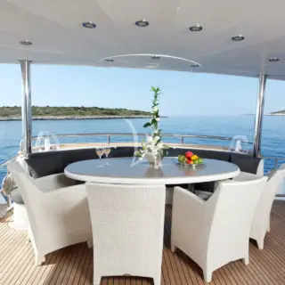 CONTE ALBERTI - Aft dining table