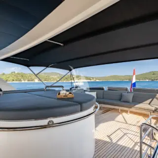 CONTE ALBERTI - Flybridge with jacuzzi