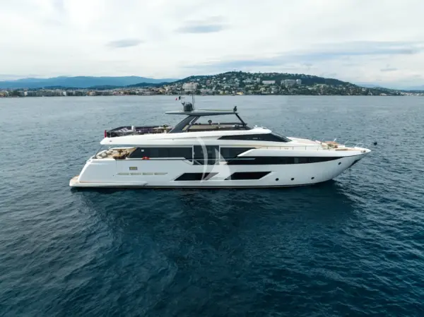 ASTONSEA (Ex Nineteen 42)