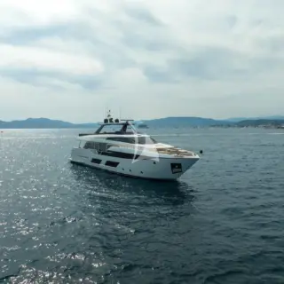ASTONSEA (Ex Nineteen 42) - Image 2