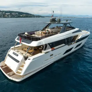 ASTONSEA (Ex Nineteen 42) - Image 3