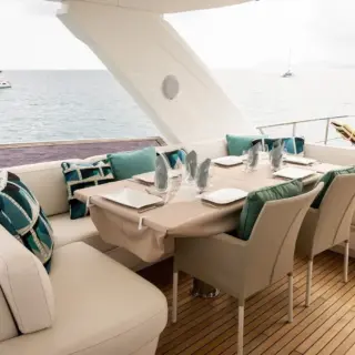 SORANA - flybridge - copyright Ines Aramburo