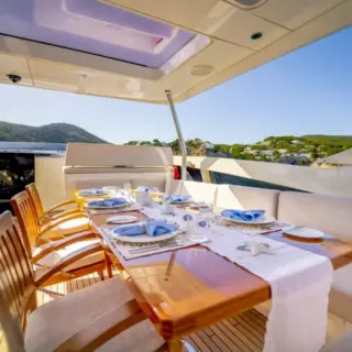 ARION - Flybridge- Dining Table