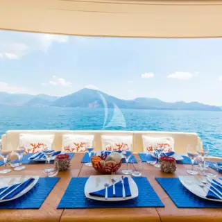 Table setting