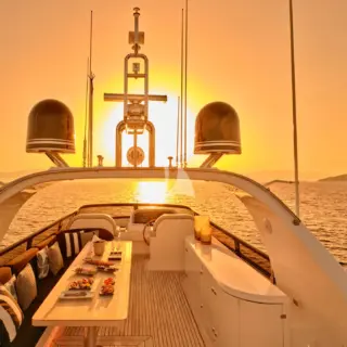 IRENE'S - Flybridge