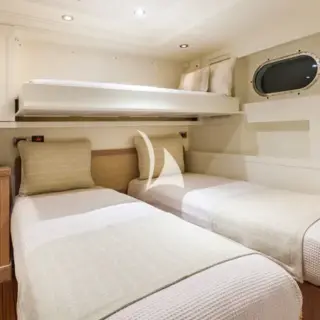 Twin guest cabin