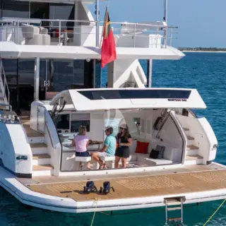 Louder - Beach club