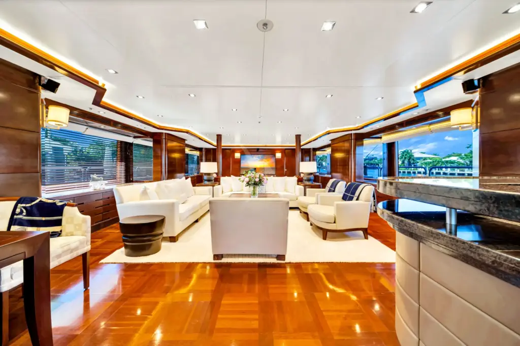 SEASCAPE V - Main Salon Looking Forward
