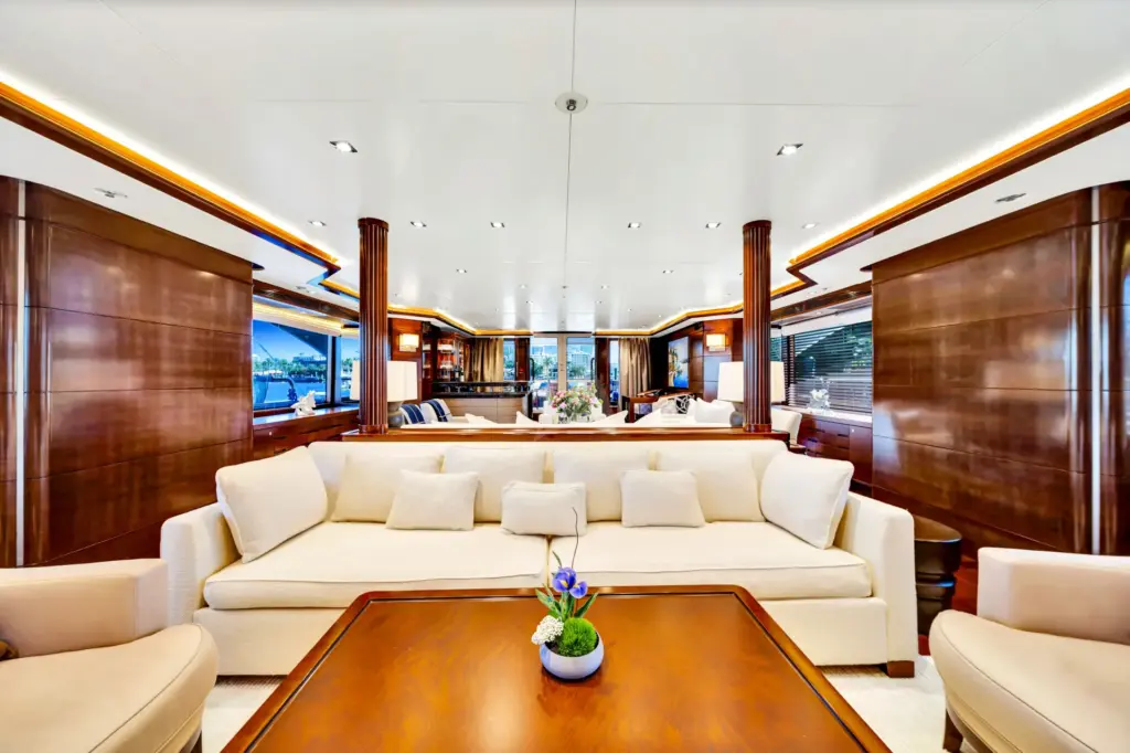 SEASCAPE V - Main Salon Looking Aft