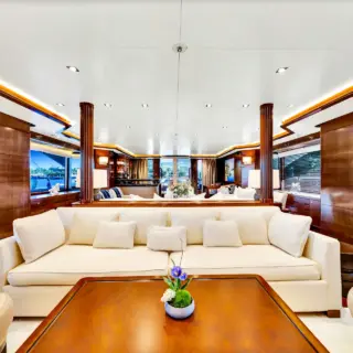 SEASCAPE V - Main Salon Looking Aft