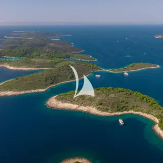 CRISTAL - Image 11