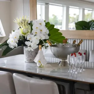SHORE THING - Image 19