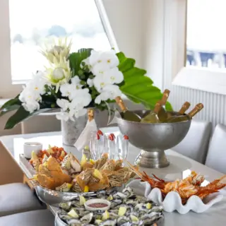 SHORE THING - Image 23