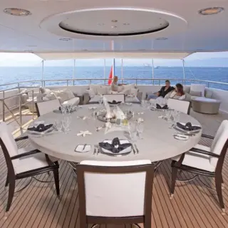 Al Fresco Dining